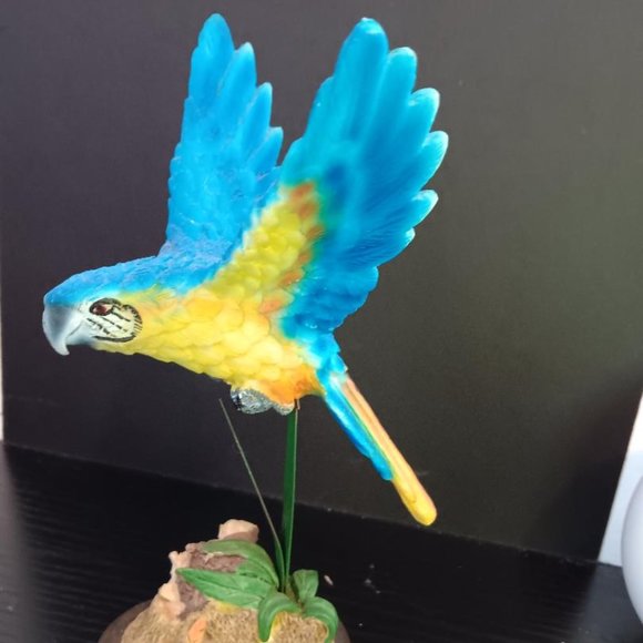 Blue Colored Bird on a Spring Like Stem. Moves back & Forth. Excellent Condition - Picture 5 of 7